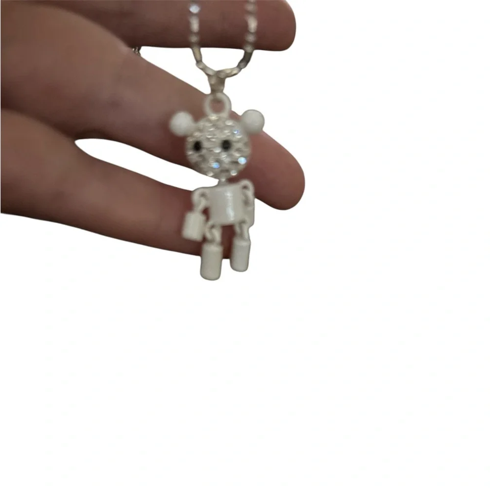 18 KT GP White Lucien Bear Necklace Pendant w/ Necklace Chain Swarovski Crystals - Picture 6 of 7